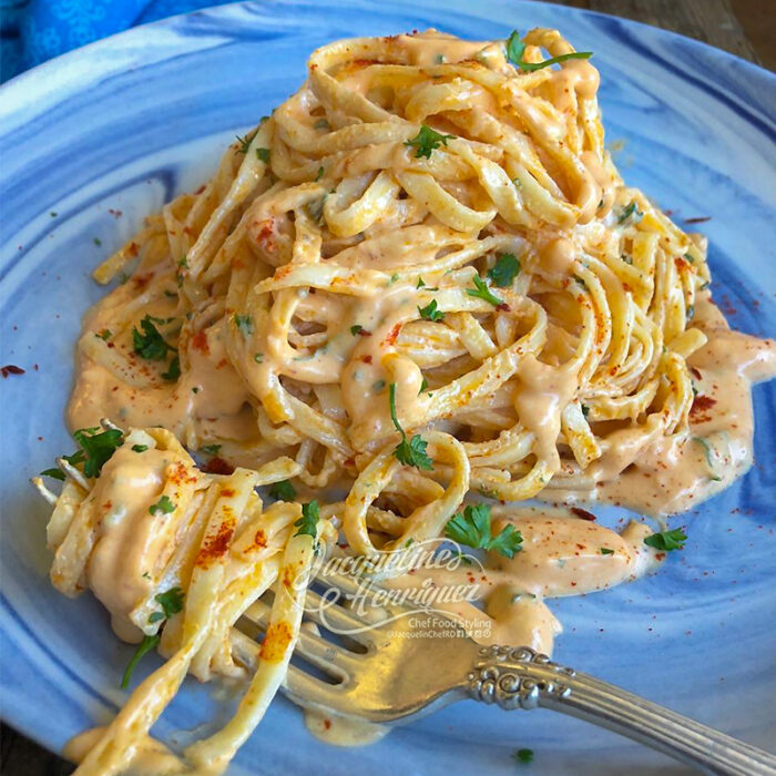 PASTA CON MOJITO DE AJO ASADO Y QUESO