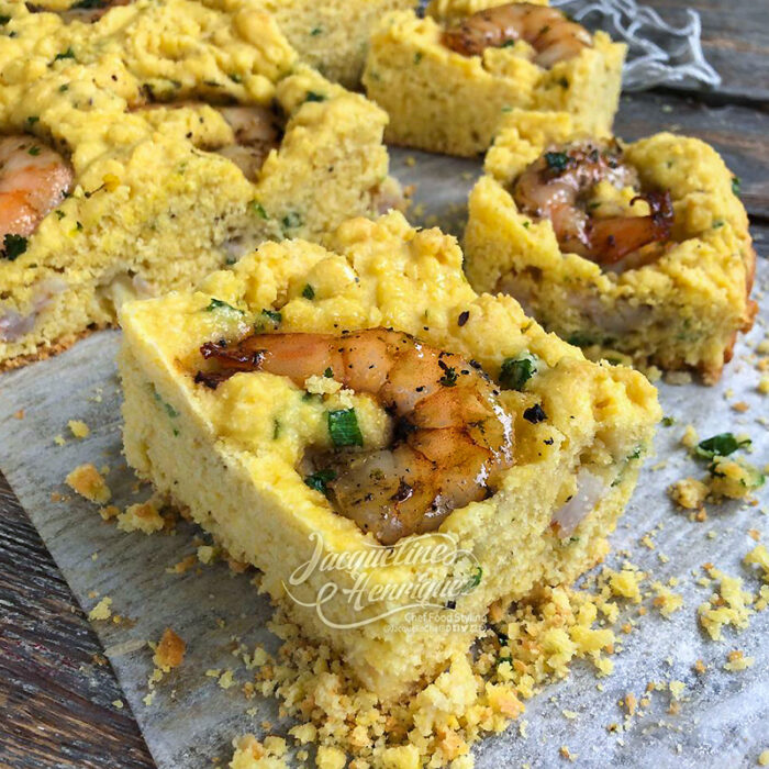 PAN DE MAIZ CON CAMARONES Y PUERRO