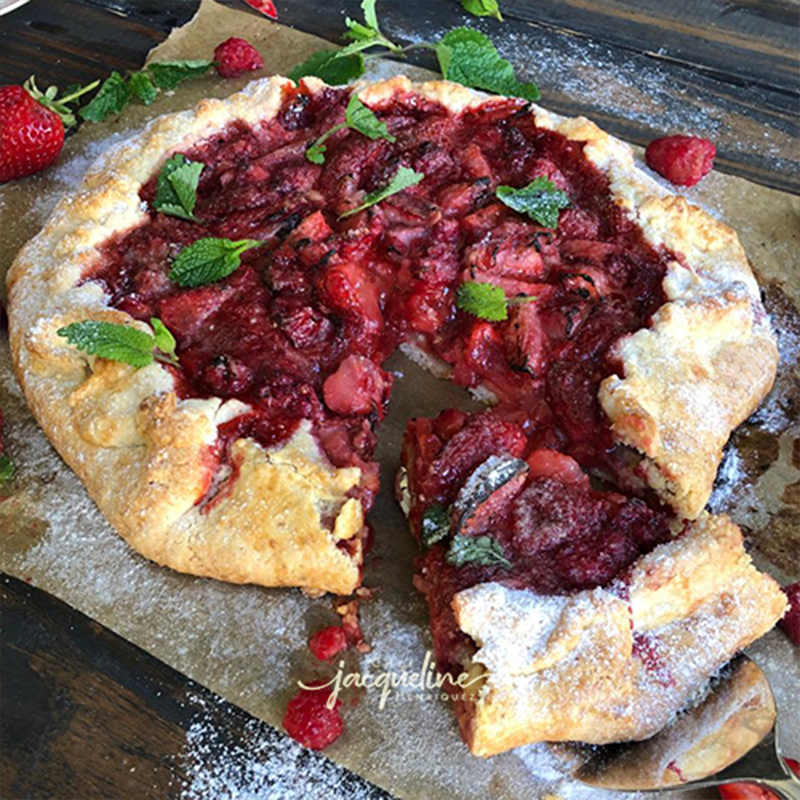 GALETTE DE FRESAS CON AGUA DE ROSAS