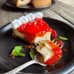 Cheesecake con mermelada de tomates