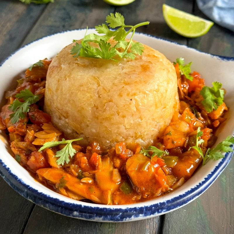 MOFONGO DE YUCA CON BACALAO