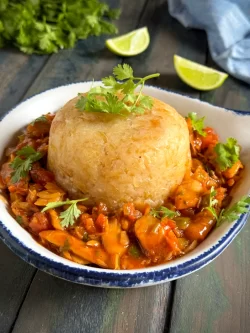 MOFONGO DE YUCA CON BACALAO